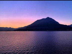 Blue House Lake PANORAMA Varenna